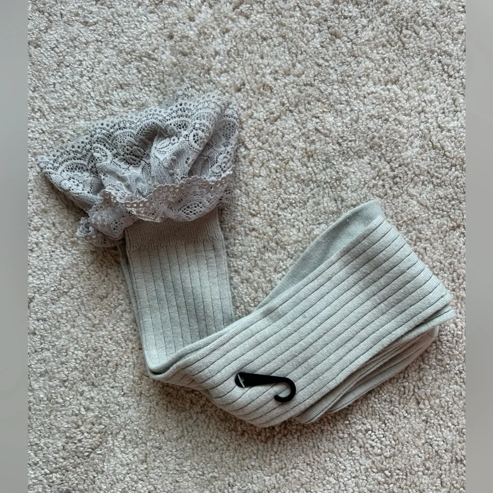 NWOT Ribbed Ruffle Socks